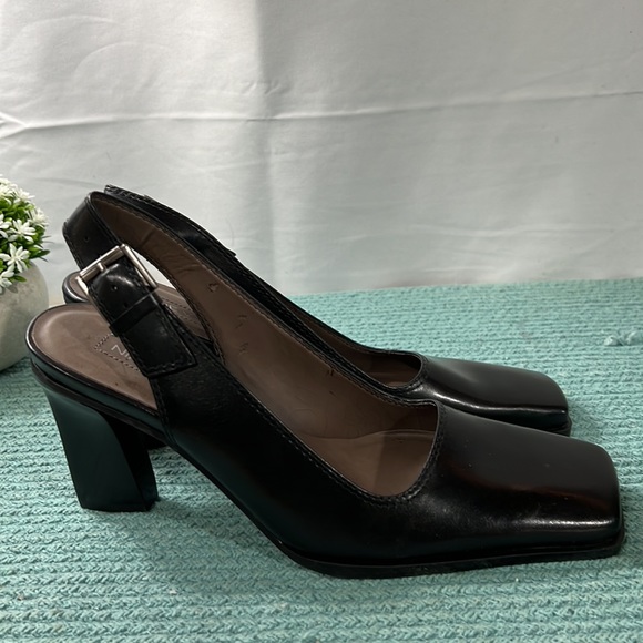Nine West Black Leather Square Toe Heels, Size 6 M - Picture 6 of 6